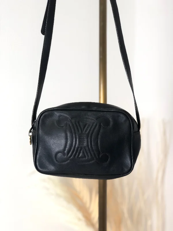 CELINE Triomphe Leather Shoulder bag Black Vintage 3cscb7